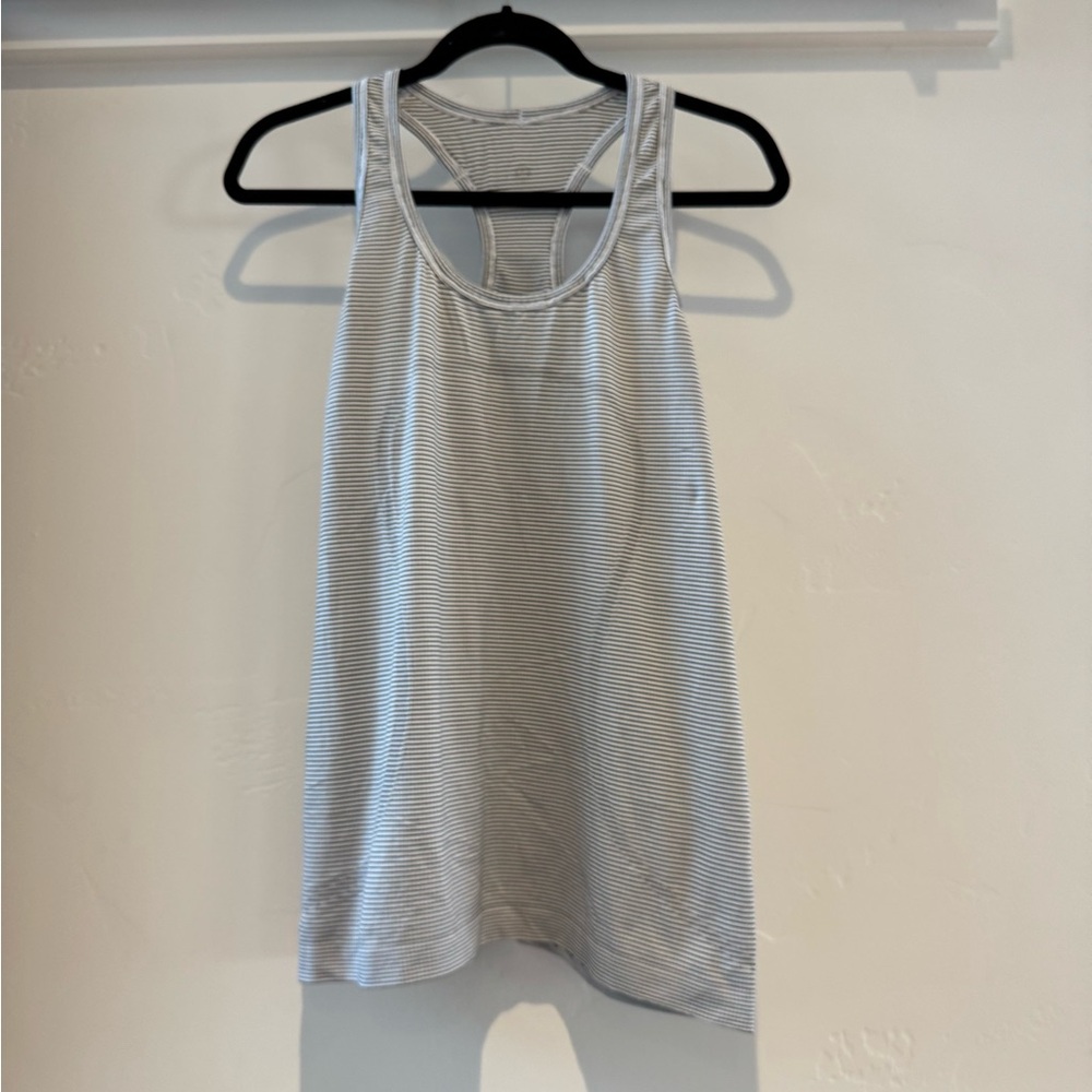 Lululemon Light Gray Striped Tank Top ✨